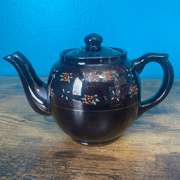 Vintage Brown and Gold Handpainted Made in Japan Small Teapot - Picture 6 of 9